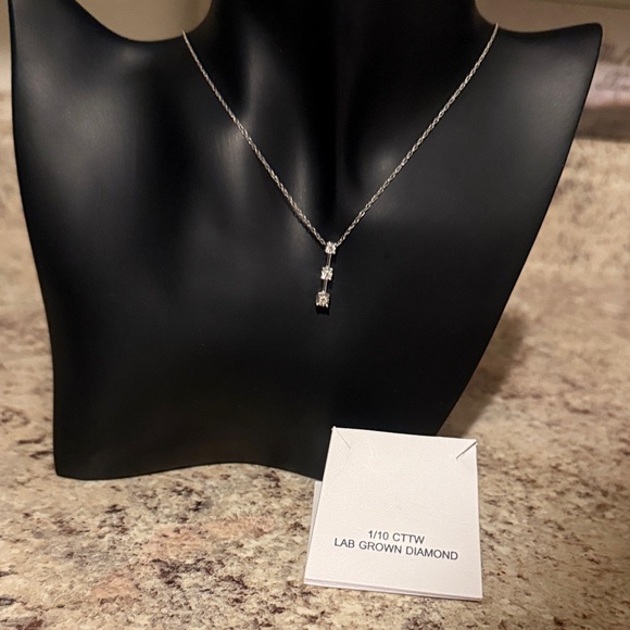 NWT JCP Sterling Silver 1/10 CTTW 3 Lab-Created Diamond Pendant Necklace - Picture 1 of 16